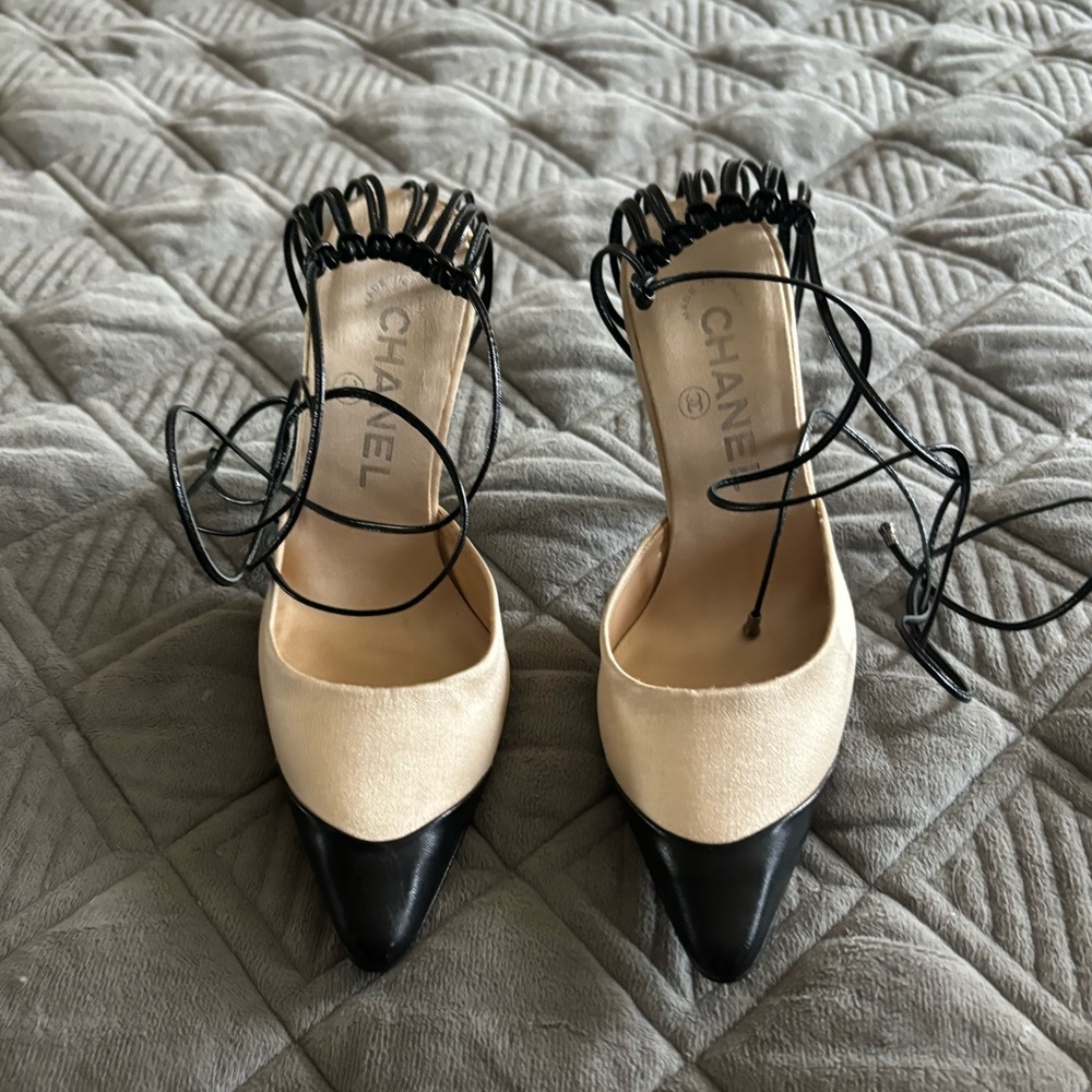 Chanel shoes, size 5.